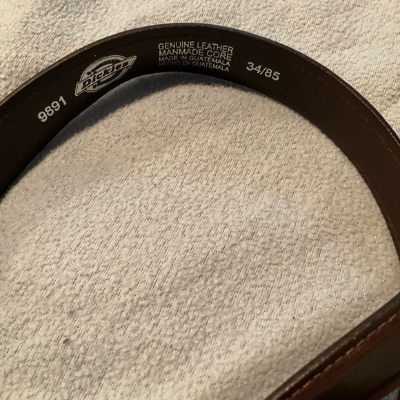 Dickies Men’s Leather Belt - Picture 2 of 3